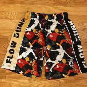 FLOW SOCIETY “Flow Dunk” Basketball Attack Shorts Youth Medium M